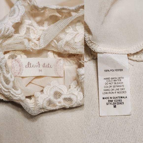 Altar'd State Lace Sleeveless Blouse Beige Medium - Picture 10 of 12